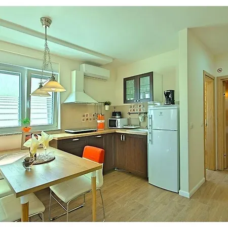 Luka Apartent Gray 펜션