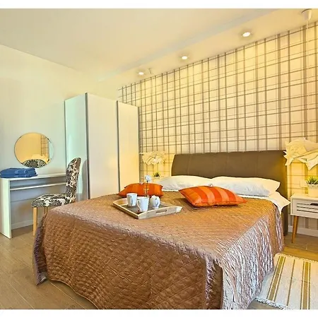 Holiday home Luka Apartent Gray *