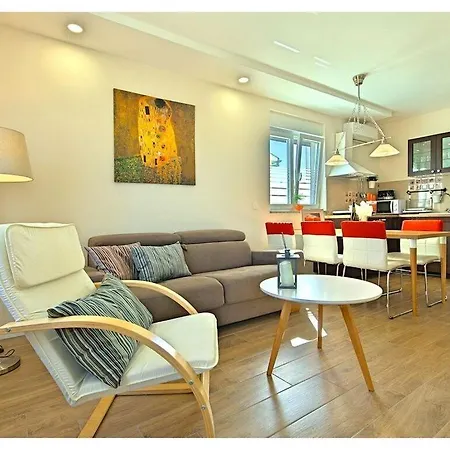 Luka Apartent Gray Holiday home Funtana