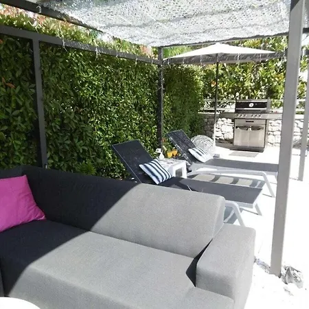Holiday home Luka Apartent Gray *